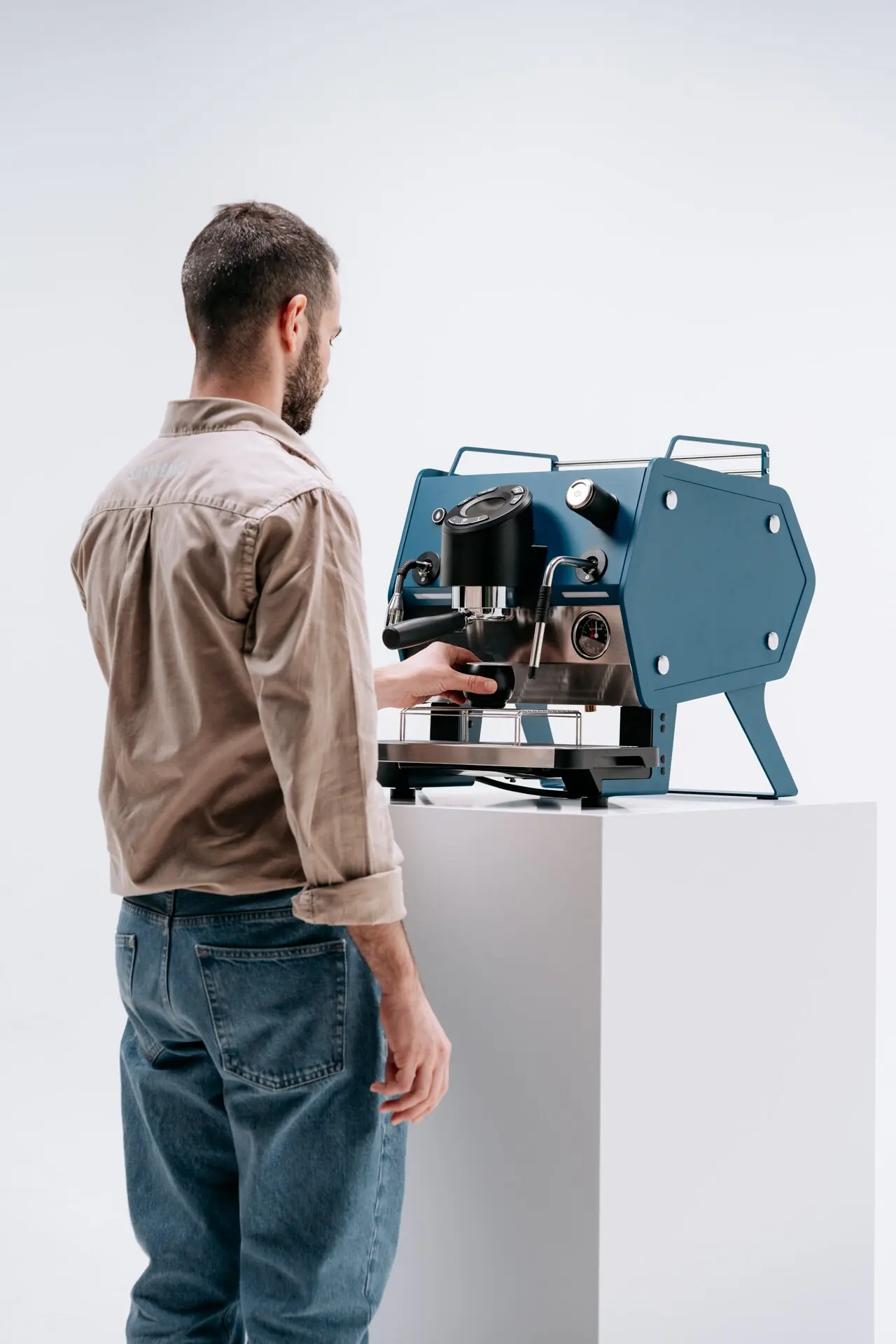 Barista at the Sanremo D8 One