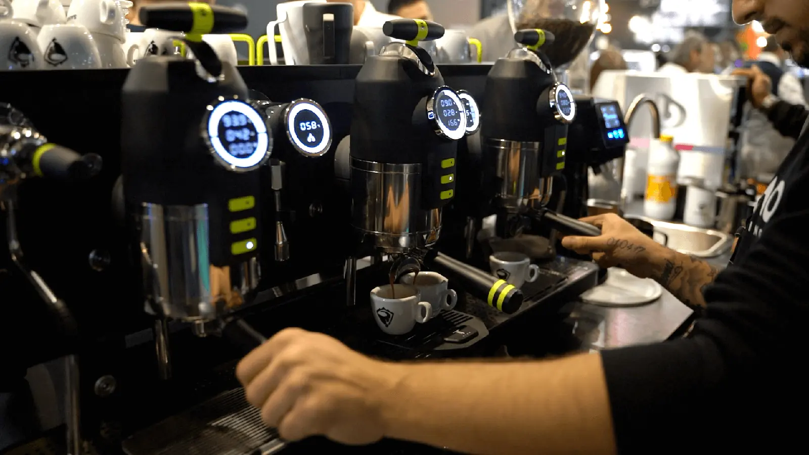 Ekstrakcja espresso na ekspresie Sanremo Opera